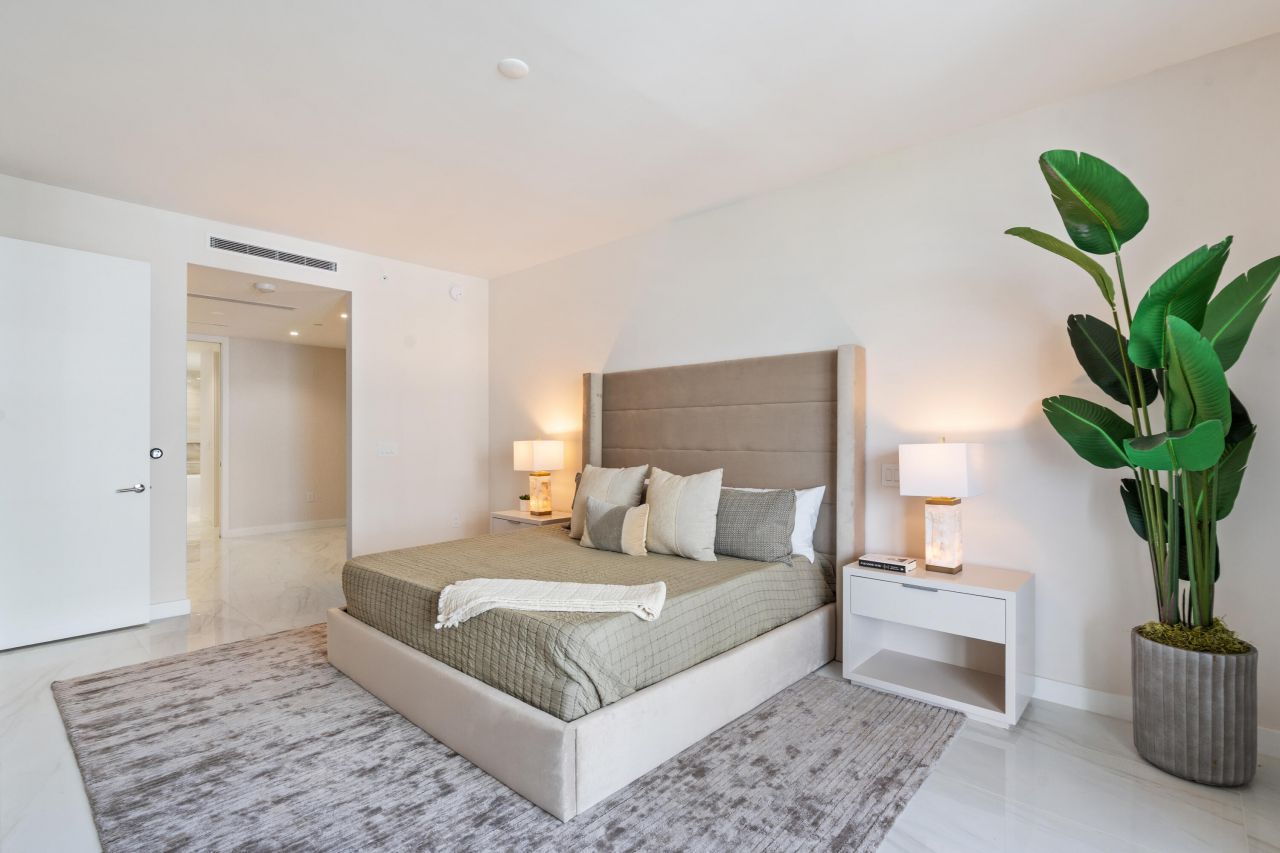 220 SE Mizner Boulevard, Unit 611, Boca Raton, FL 33432 Photo