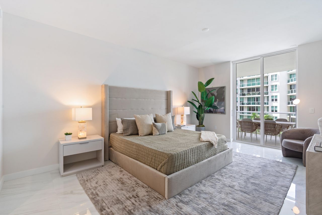 220 SE Mizner Boulevard, Unit 611, Boca Raton, FL 33432 Photo