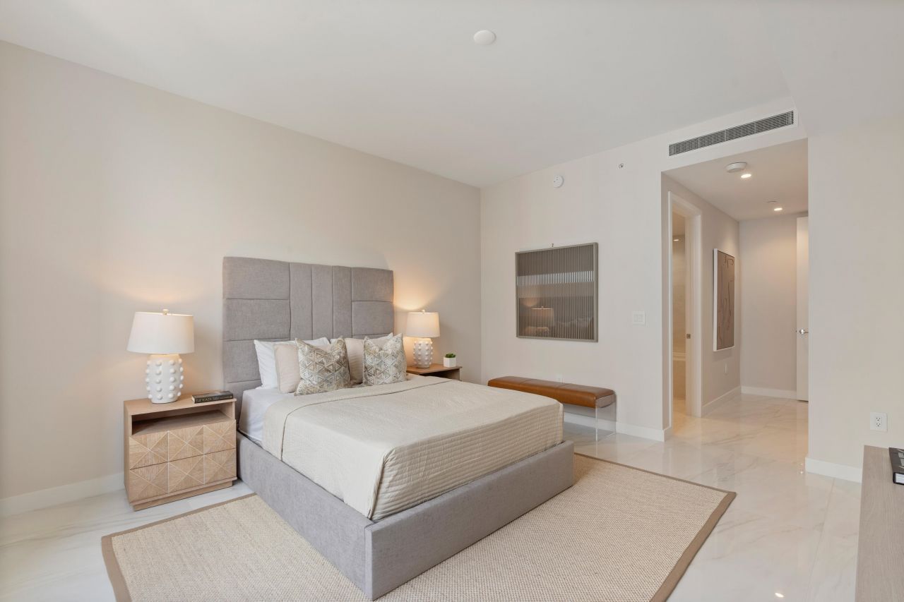 220 SE Mizner Boulevard, Unit 611, Boca Raton, FL 33432 Photo