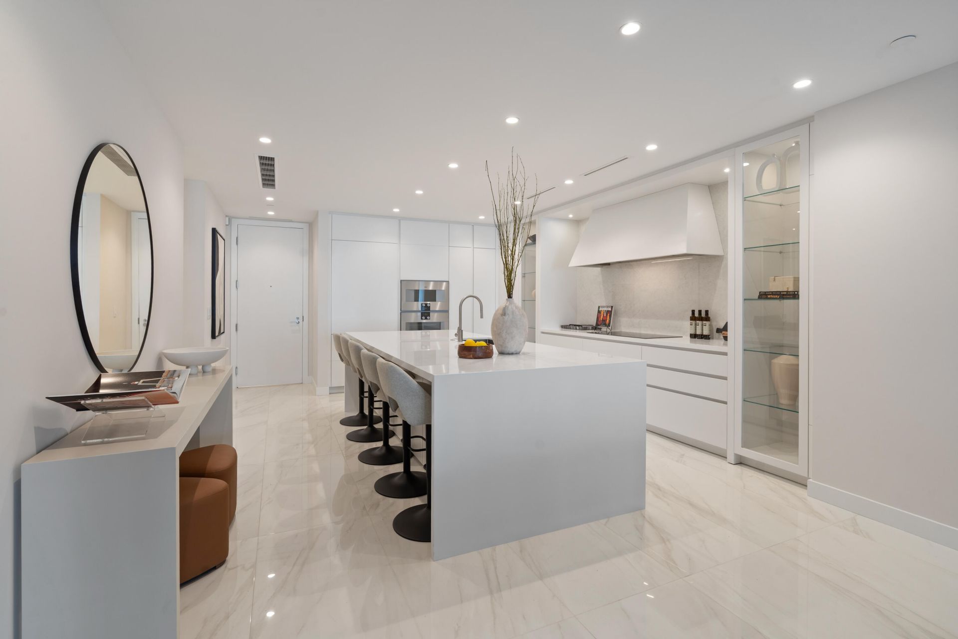 220 SE Mizner Boulevard, Unit 611, Boca Raton, FL 33432 Photo