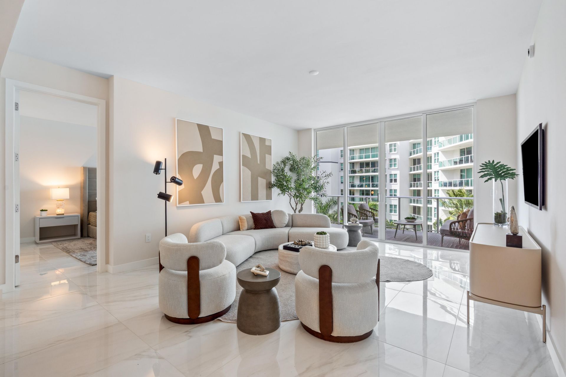 220 SE Mizner Boulevard, Unit 611, Boca Raton, FL 33432 Photo