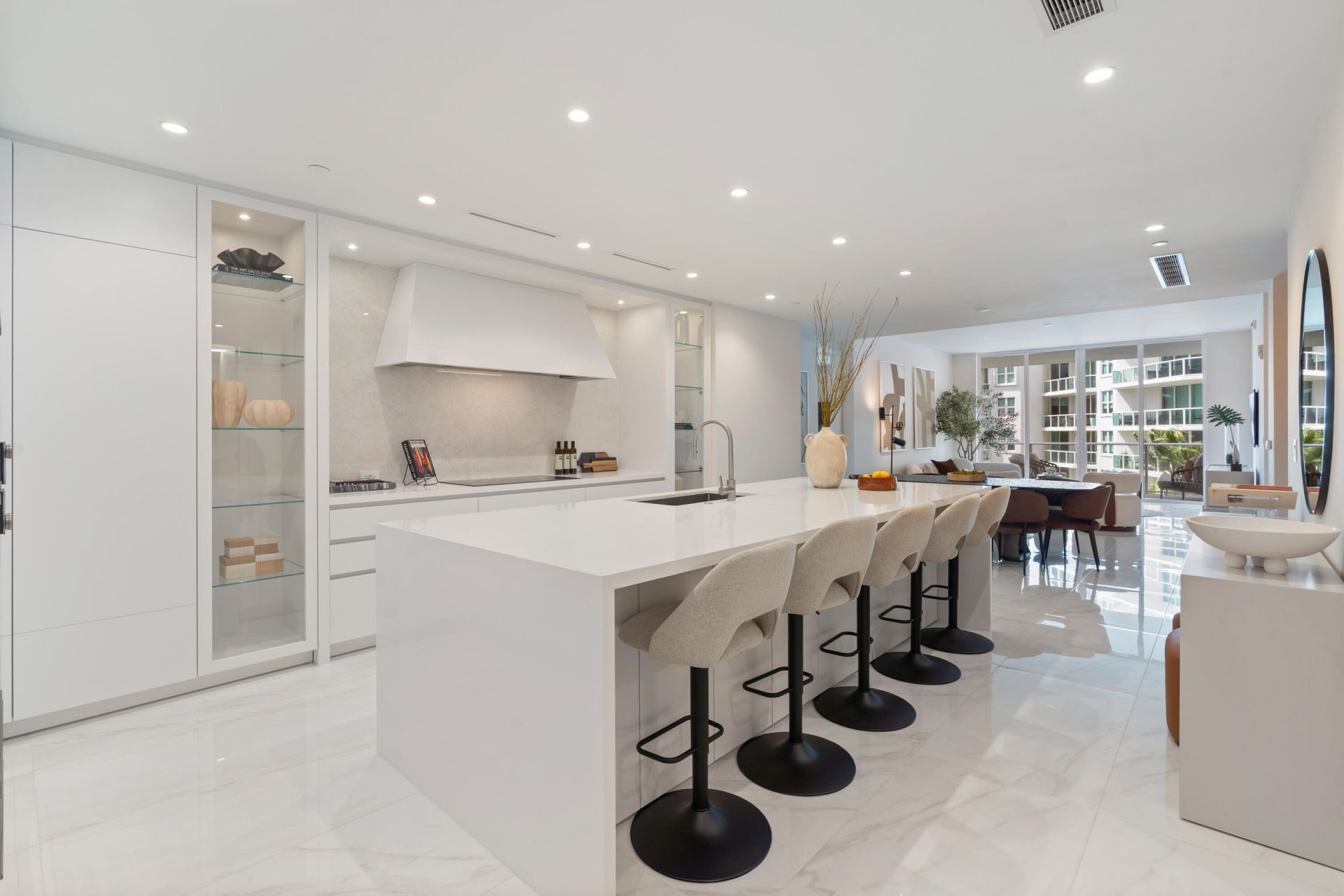 220 SE Mizner Boulevard, Unit 611, Boca Raton, FL 33432 Photo