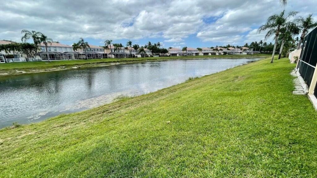 2039 Tarpon Lake Way, West Palm Beach, FL 33411 Photo