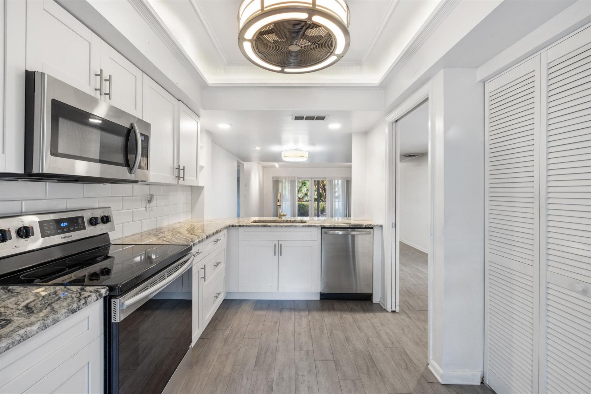 1801 Consulate Place, Unit 101, West Palm Beach, FL 33401 Photo