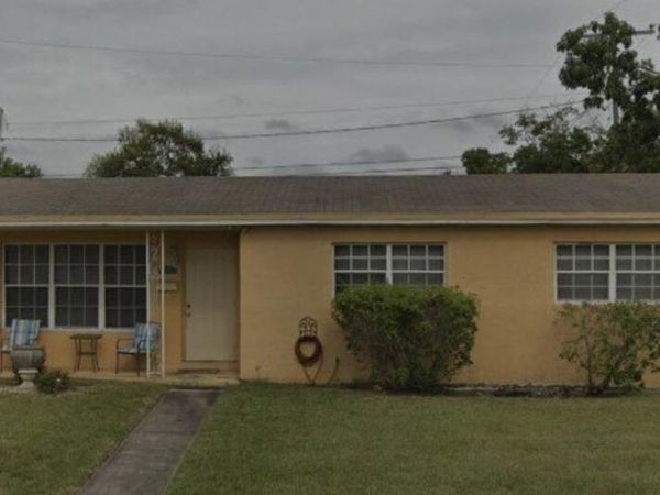 745 NW 184th Drive, Miami Gardens, FL 33169