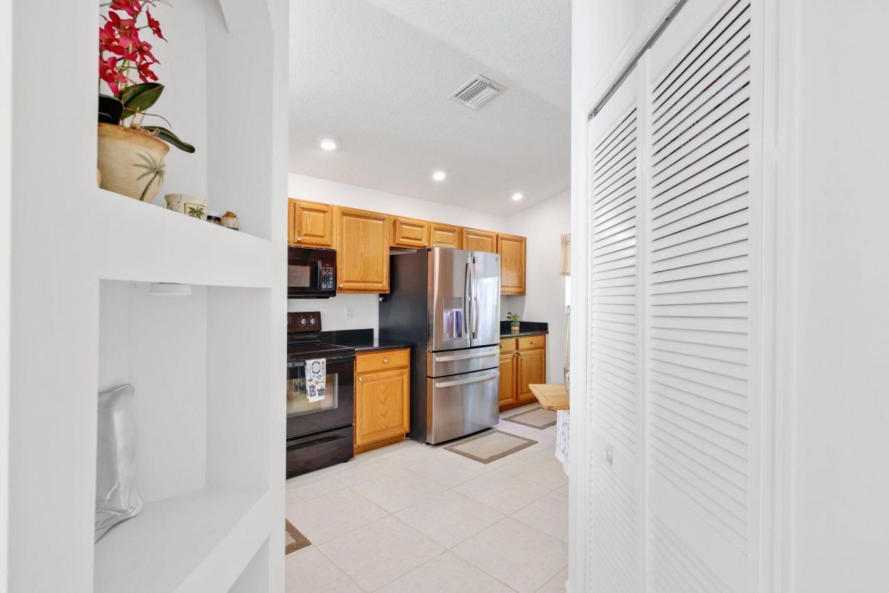 1071 Delray Lakes Drive, Delray Beach, FL 33444 Photo