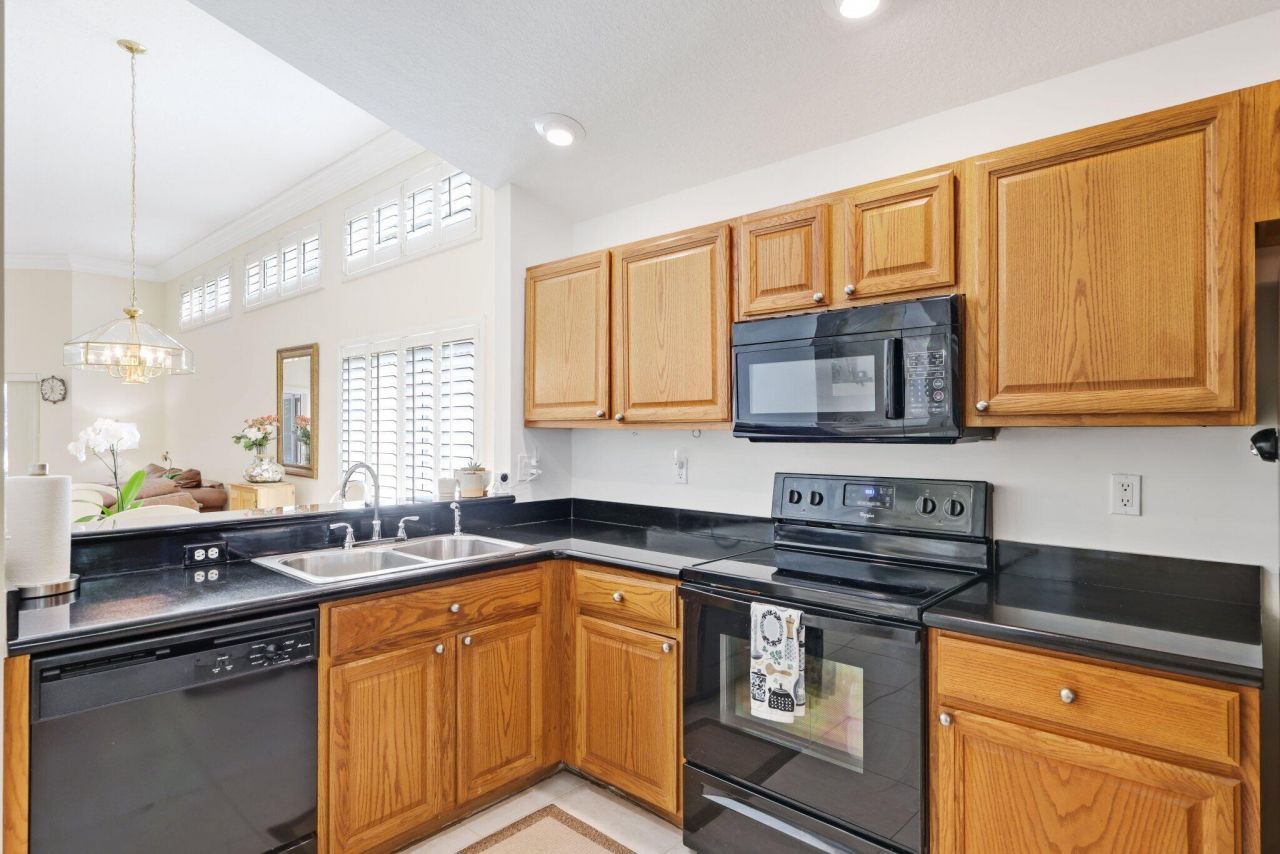 1071 Delray Lakes Drive, Delray Beach, FL 33444 Photo