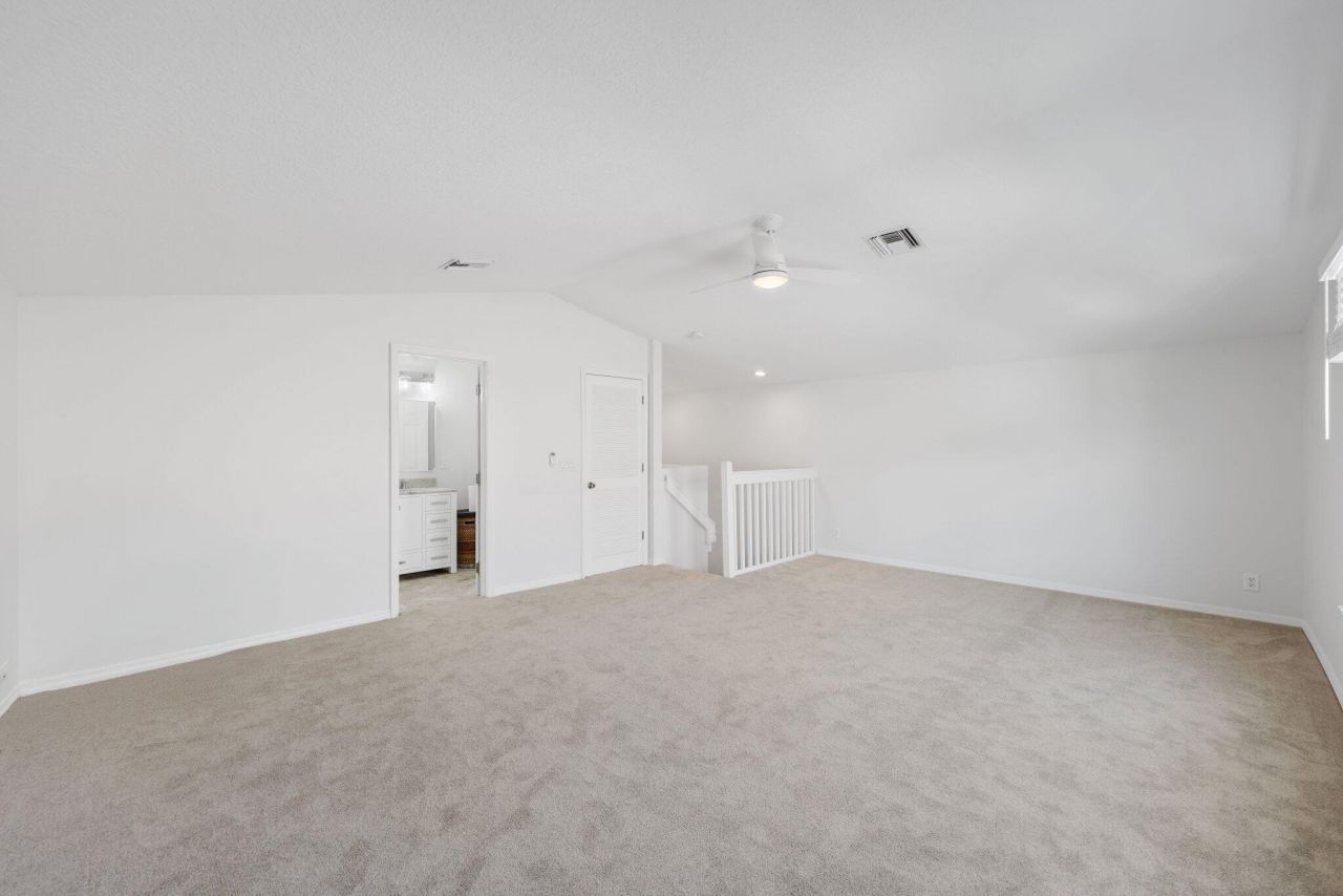 1071 Delray Lakes Drive, Delray Beach, FL 33444 Photo