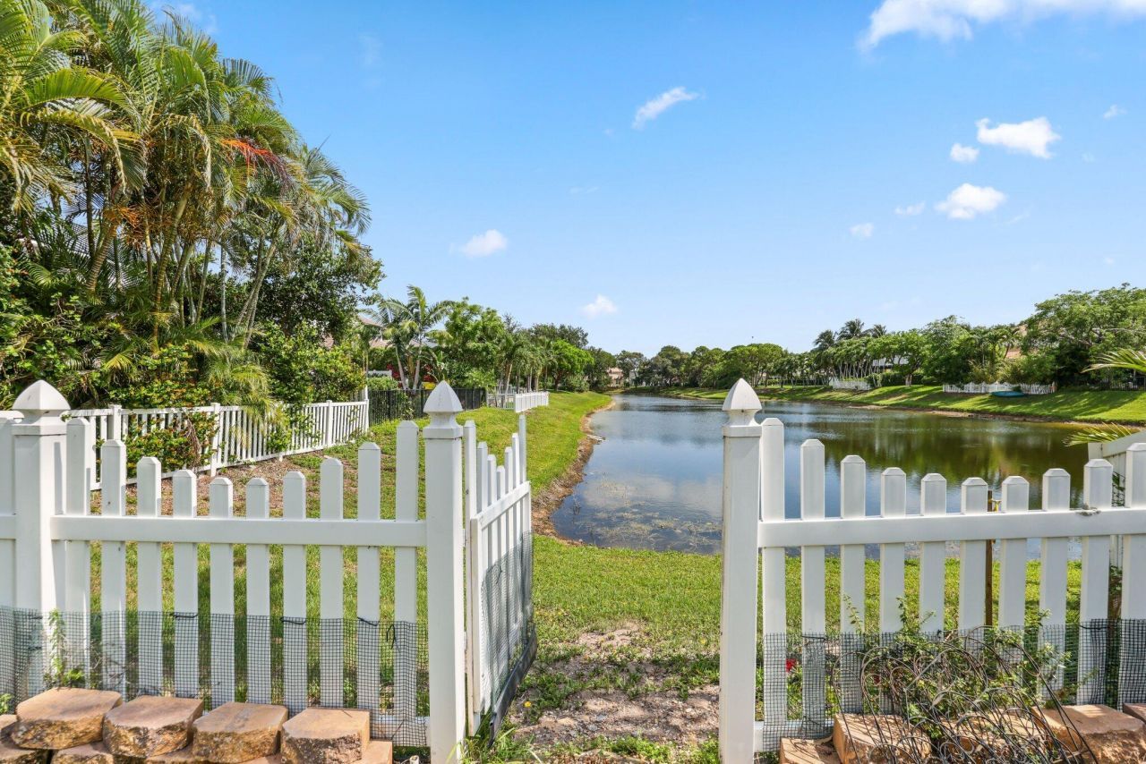 1071 Delray Lakes Drive, Delray Beach, FL 33444 Photo