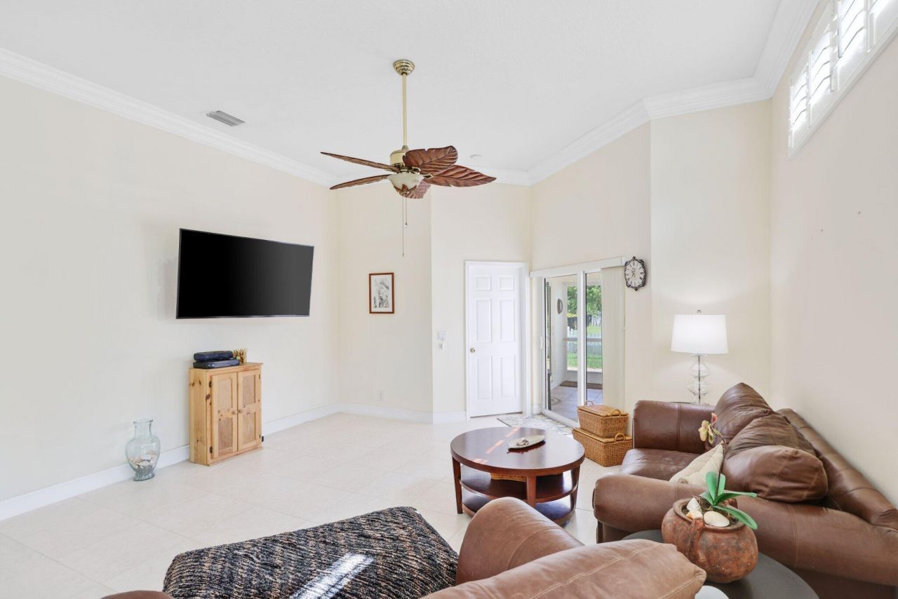 1071 Delray Lakes Drive, Delray Beach, FL 33444 Photo