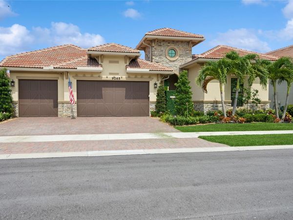 9265 Porto Way, Parkland, FL 33076