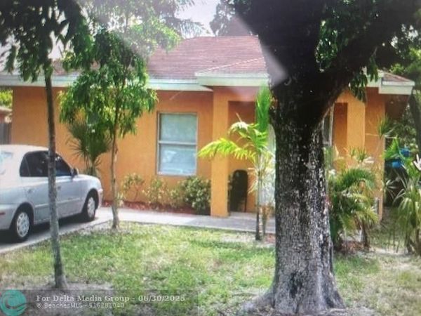 1835 Lauderdale Manor Dr, Fort Lauderdale, FL 33311