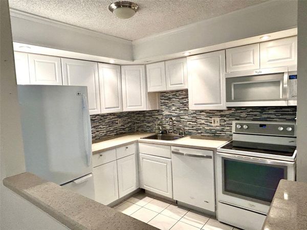 10429 E Clairmont Circle, Unit 108, Tamarac, FL 33321