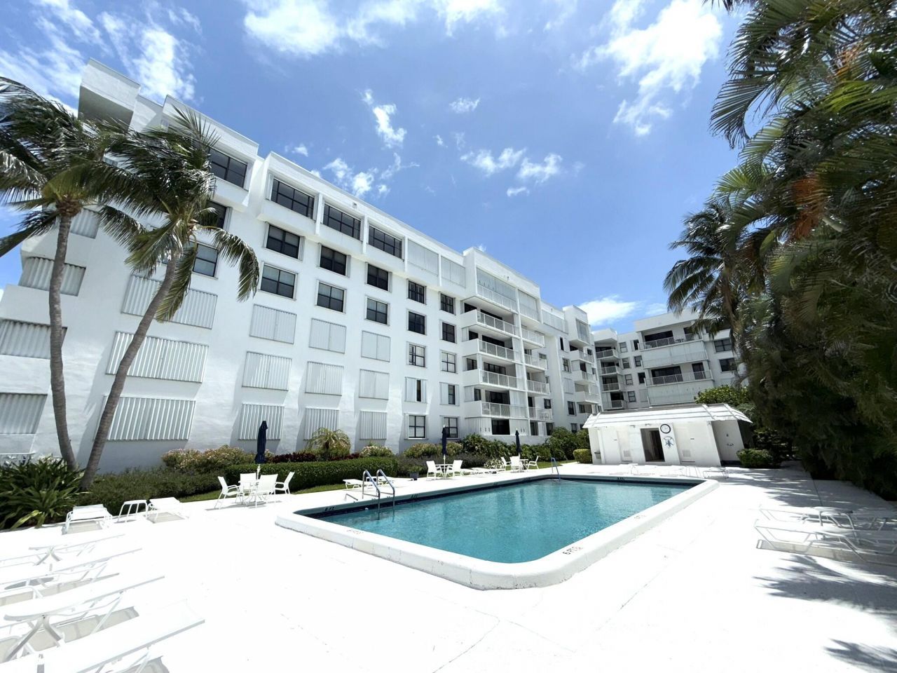2860 S Ocean Boulevard, Unit 415, Palm Beach, FL 33480 Photo