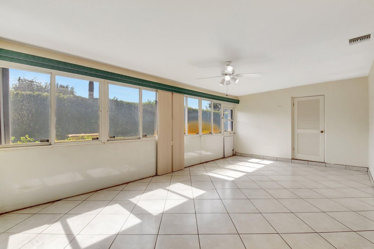 5800 Fernley Drive W, Unit 51, West Palm Beach, FL 33415 Photo