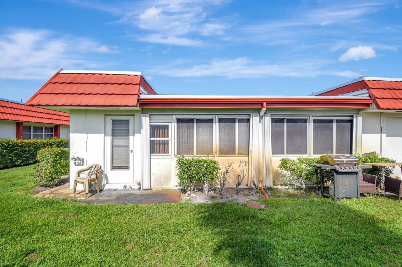 5800 Fernley Drive W, Unit 51, West Palm Beach, FL 33415 Photo