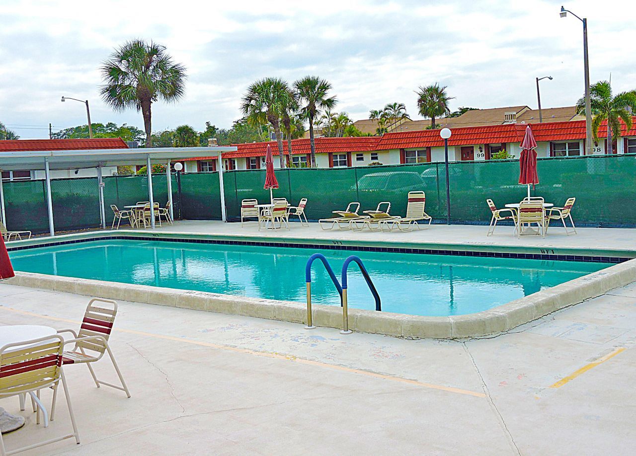 5800 Fernley Drive W, Unit 51, West Palm Beach, FL 33415 Photo