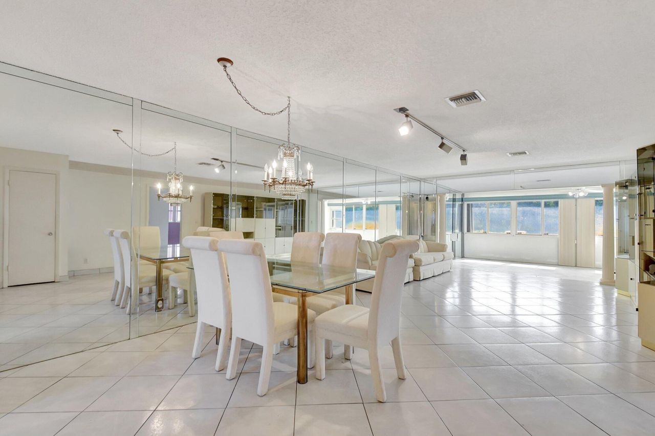 5800 Fernley Drive W, Unit 51, West Palm Beach, FL 33415 Photo