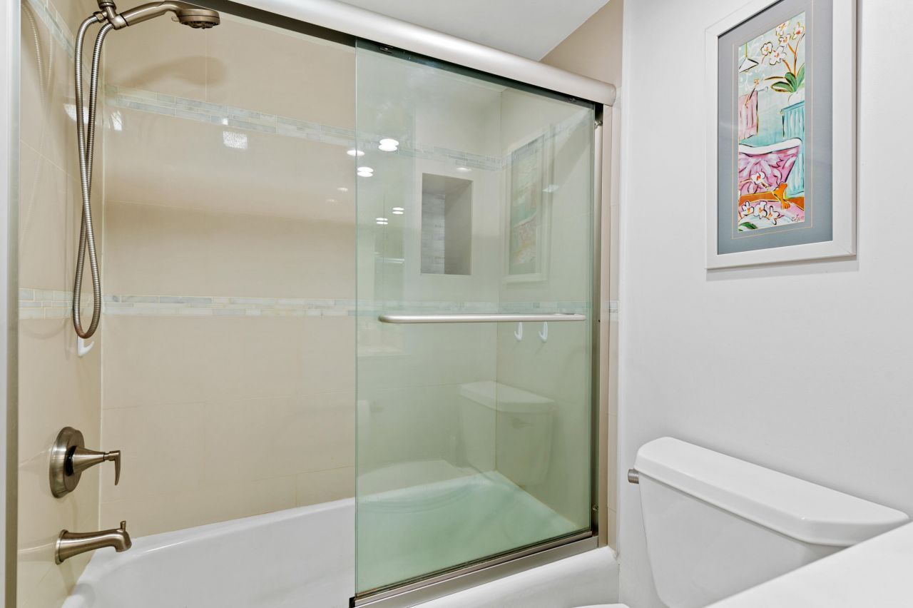 899 Jeffery Street, Unit 301, Boca Raton, FL 33487 Photo