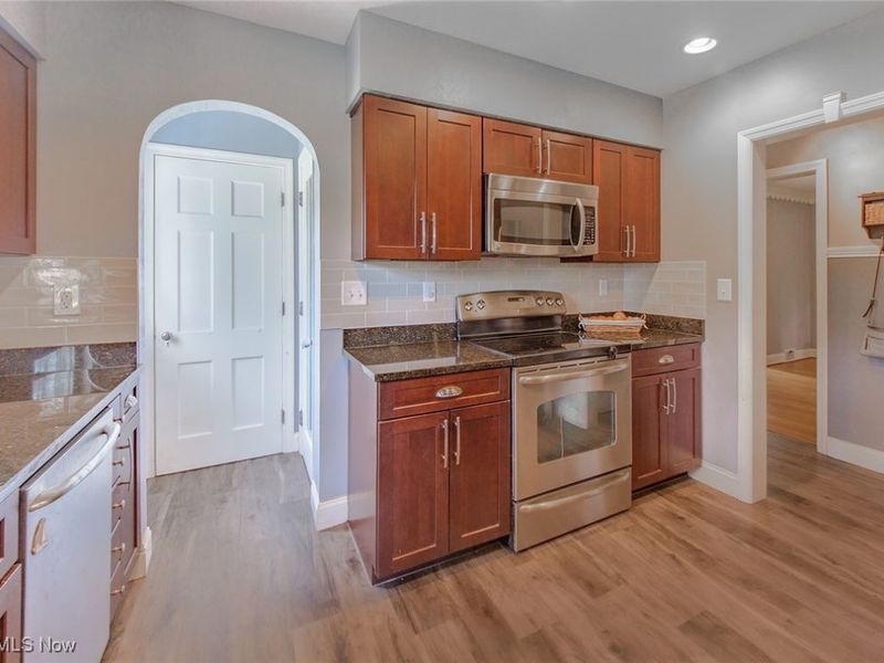 754 Merriman Road, Akron, OH 44303 Photo 16