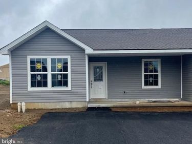 96 PACIFIC AVENUE, MILROY, PA 17063