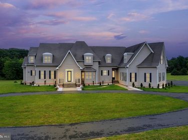 37016 LONGMOOR FARM LANE, HILLSBORO, VA 20132