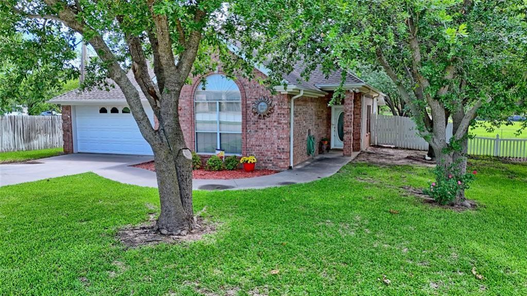 201 Park Road, Nocona, TX 76255 Main Photo