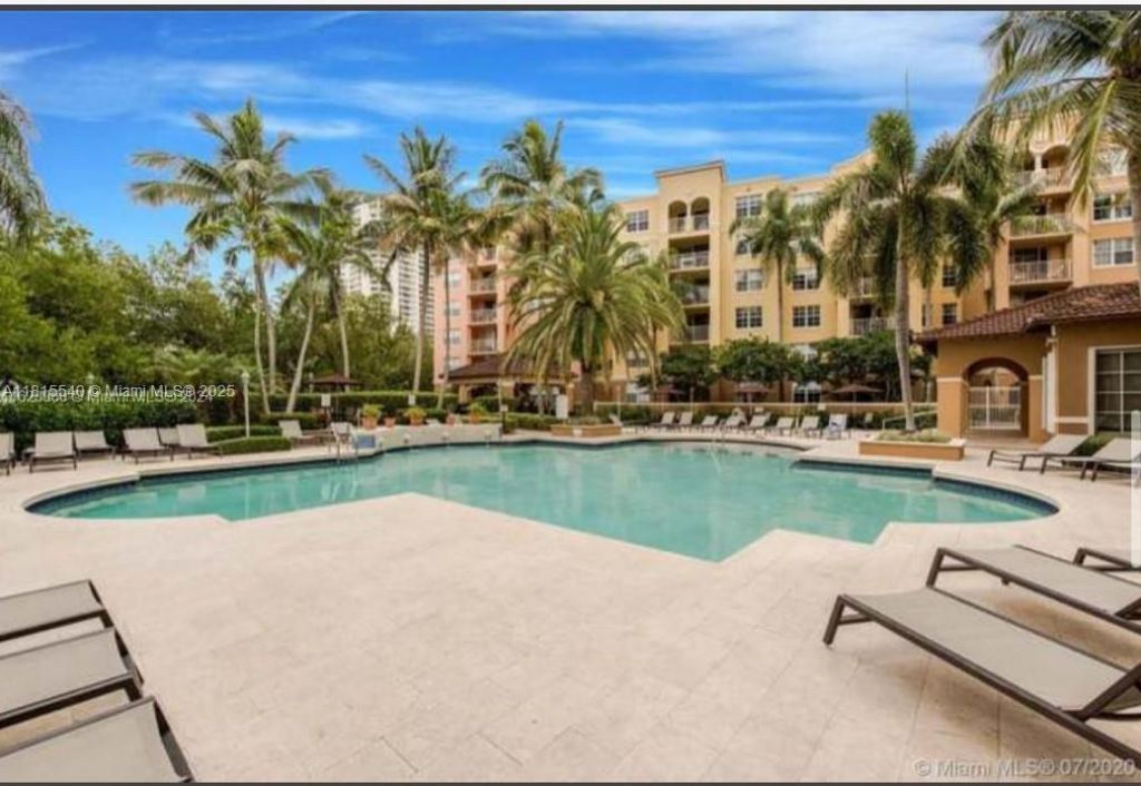 19601 E Country Club Drive, Unit 7-203, Aventura, FL 33180 Photo