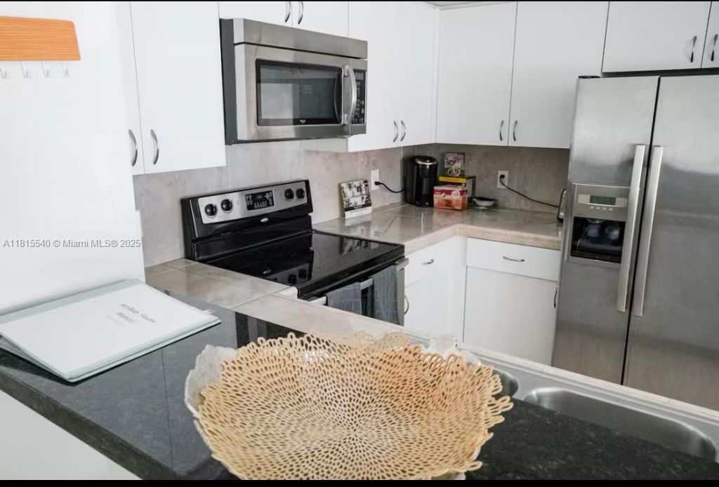 19601 E Country Club Drive, Unit 7-203, Aventura, FL 33180 Photo