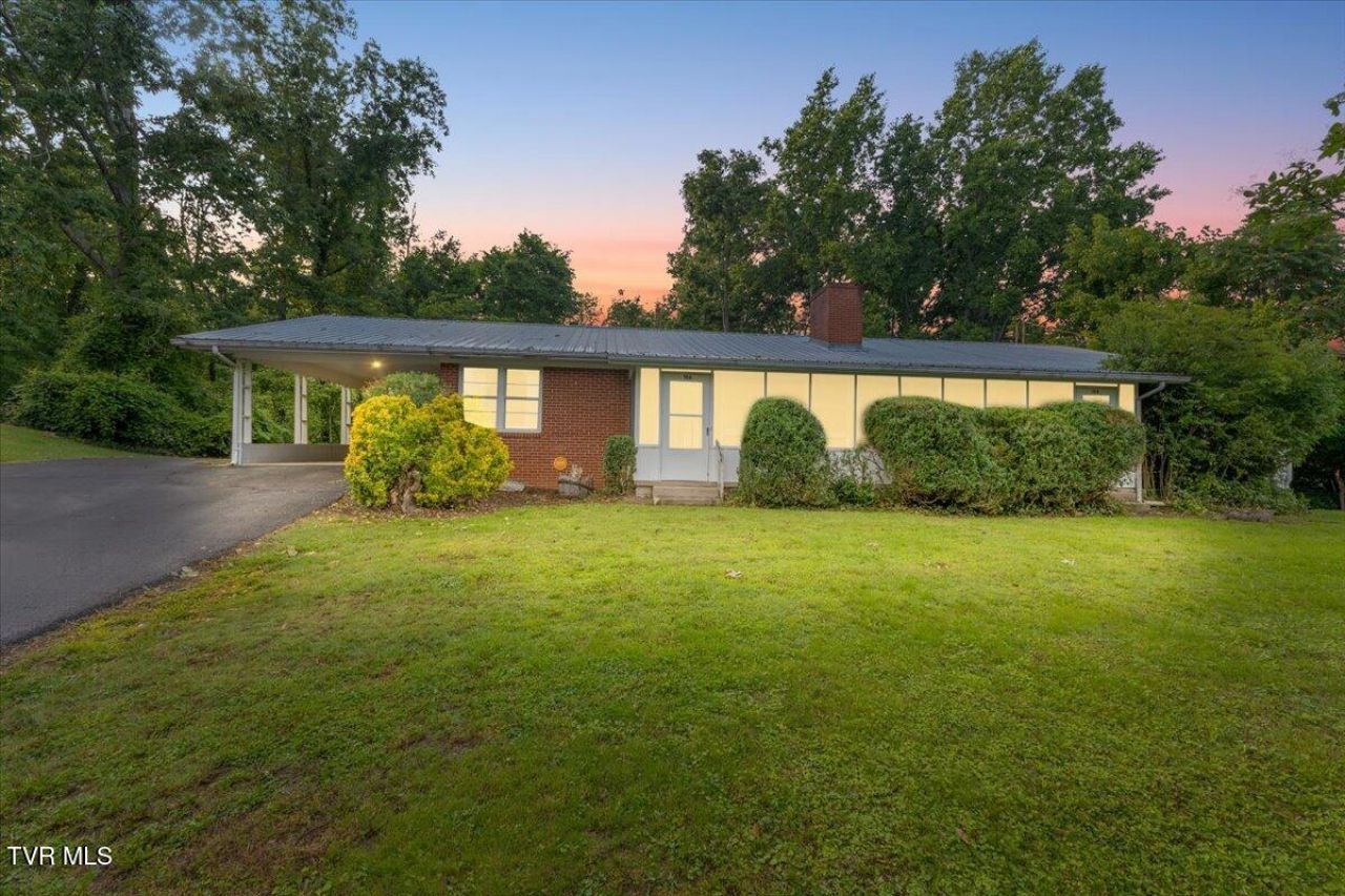 104 & 106 Hickory Drive, Greeneville, TN 37745 Main Photo