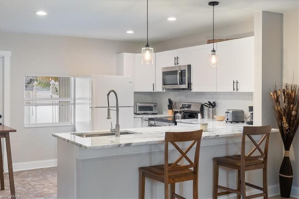 51-55 Lake St, North Fort Myers, FL 33903 Photo