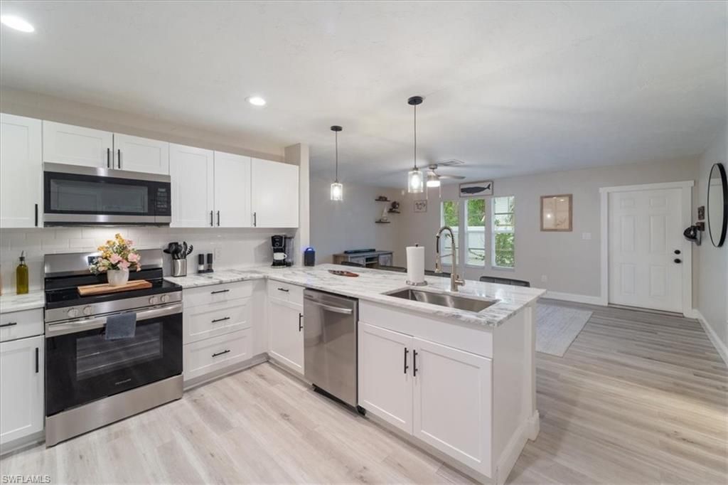 51-55 Lake St, North Fort Myers, FL 33903 Photo