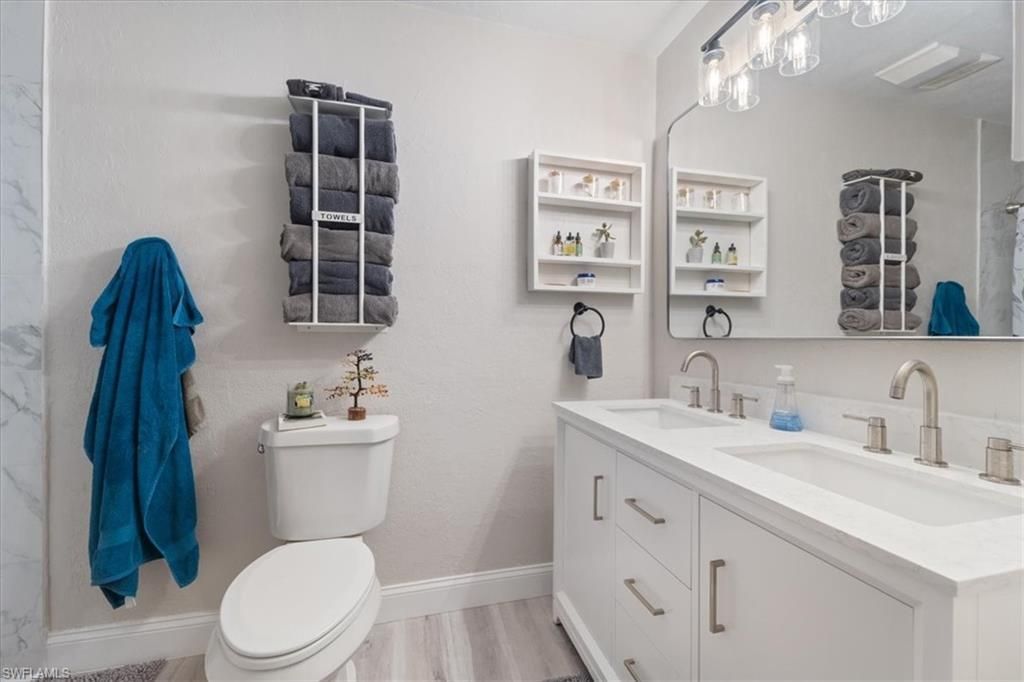 51-55 Lake St, North Fort Myers, FL 33903 Photo