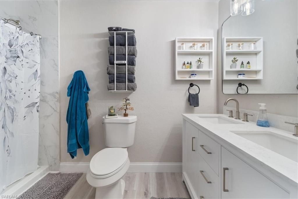 51-55 Lake St, North Fort Myers, FL 33903 Photo