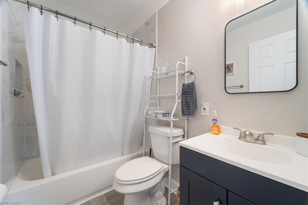 51-55 Lake St, North Fort Myers, FL 33903 Photo