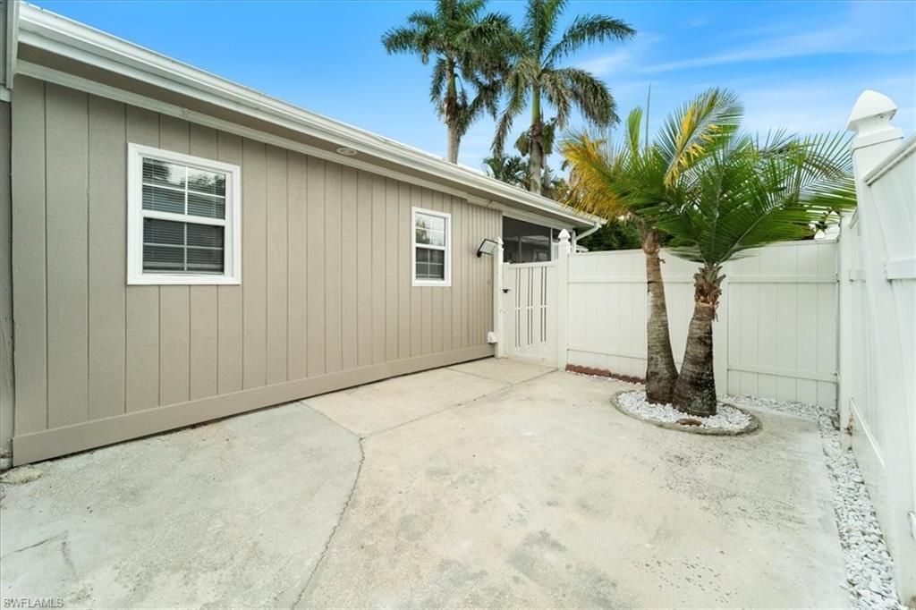 51-55 Lake St, North Fort Myers, FL 33903 Photo