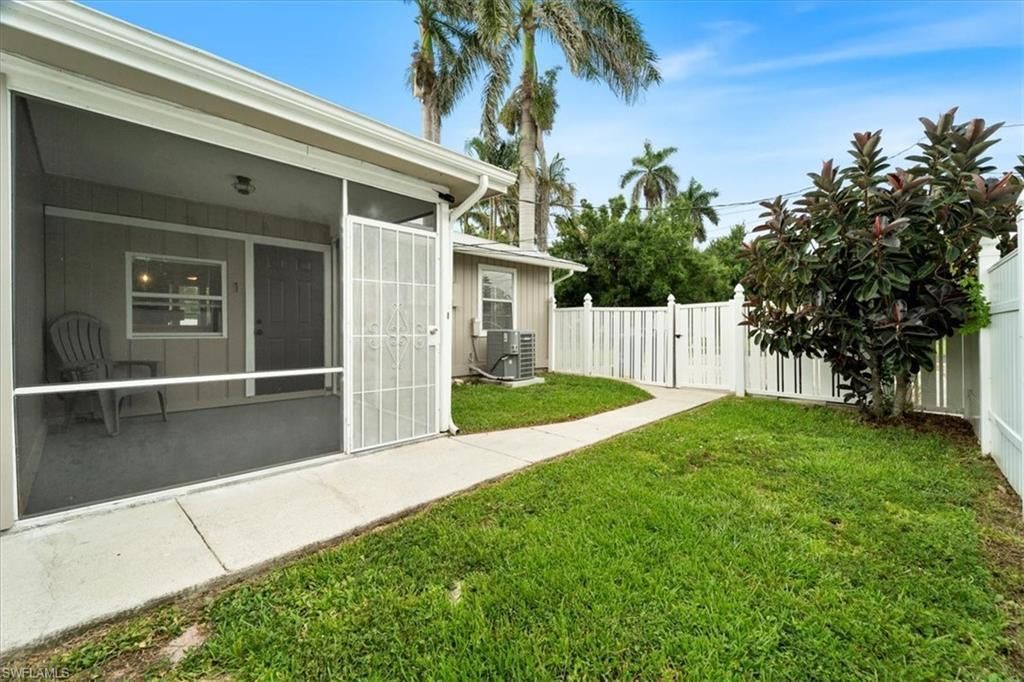 51-55 Lake St, North Fort Myers, FL 33903 Photo
