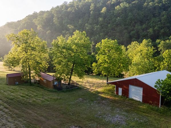 0000 Farm Road 1090, Washburn, MO 65772