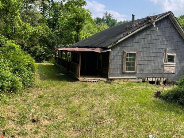 1584 Kennesaw Avenue, Nelson, GA 30151