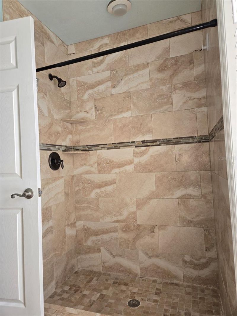 9127 Woodridge Run Drive, Tampa, FL 33647 Photo