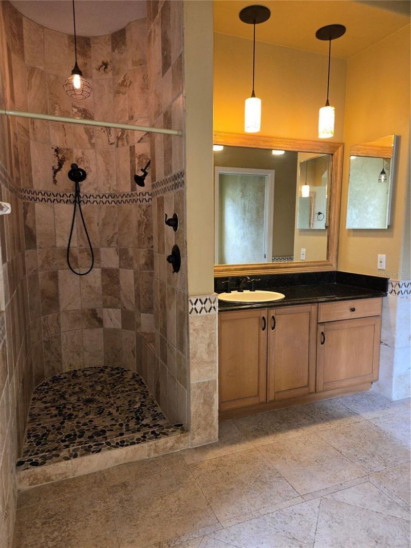 9127 Woodridge Run Drive, Tampa, FL 33647 Photo