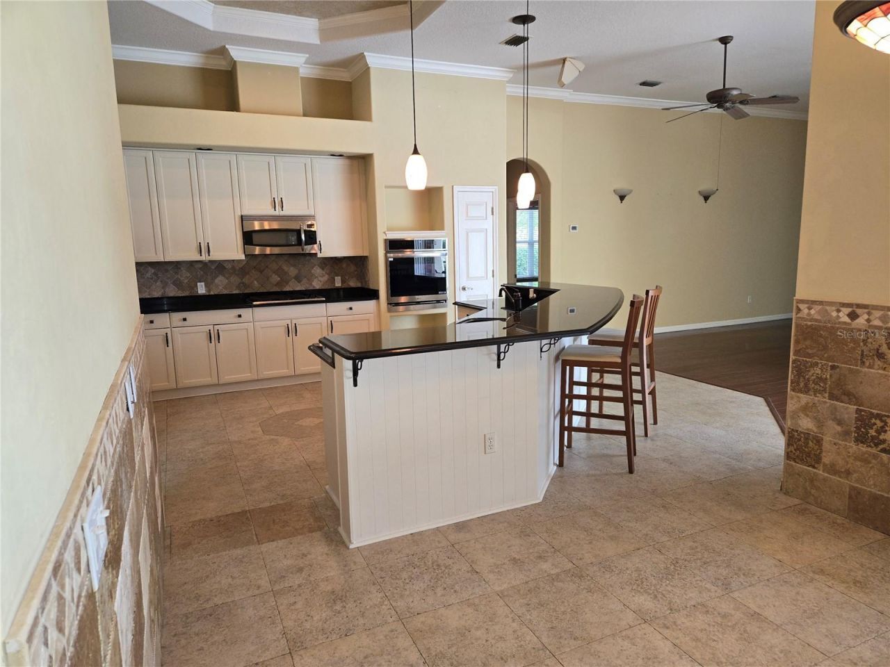 9127 Woodridge Run Drive, Tampa, FL 33647 Photo