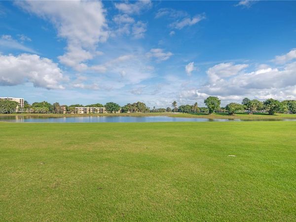 16189 Laurel Dr, Unit 25, Weston, FL 33326