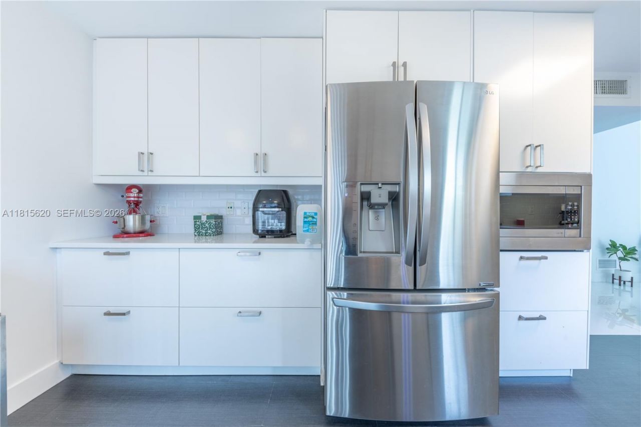 16189 Laurel Dr, Unit 25, Weston, FL 33326 Photo