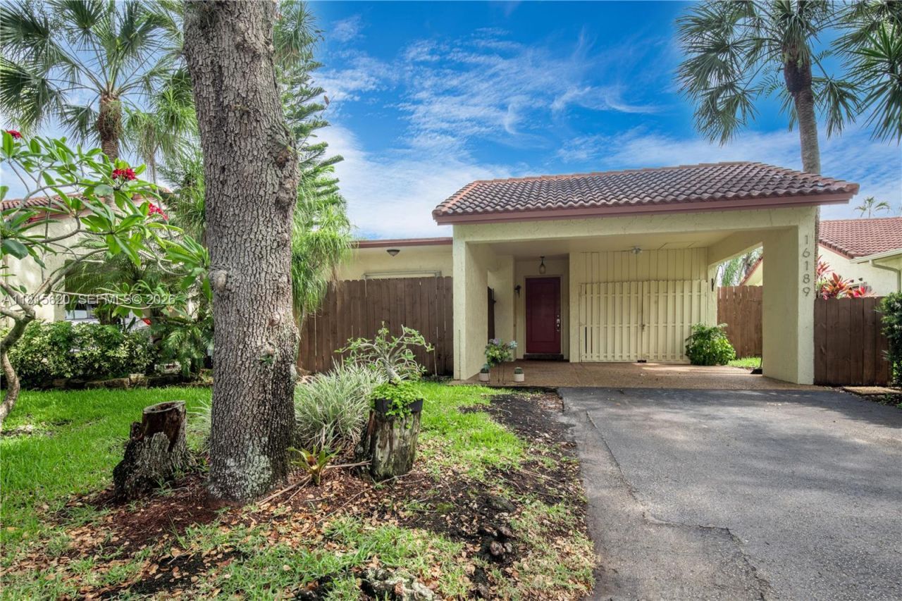 16189 Laurel Dr, Unit 25, Weston, FL 33326 Photo