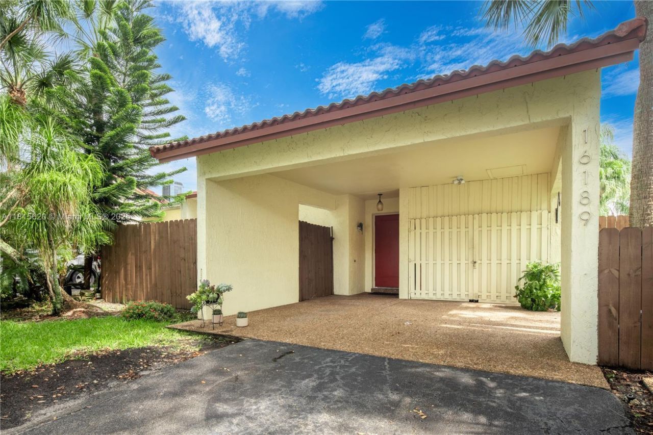 16189 Laurel Dr, Unit 25, Weston, FL 33326 Photo