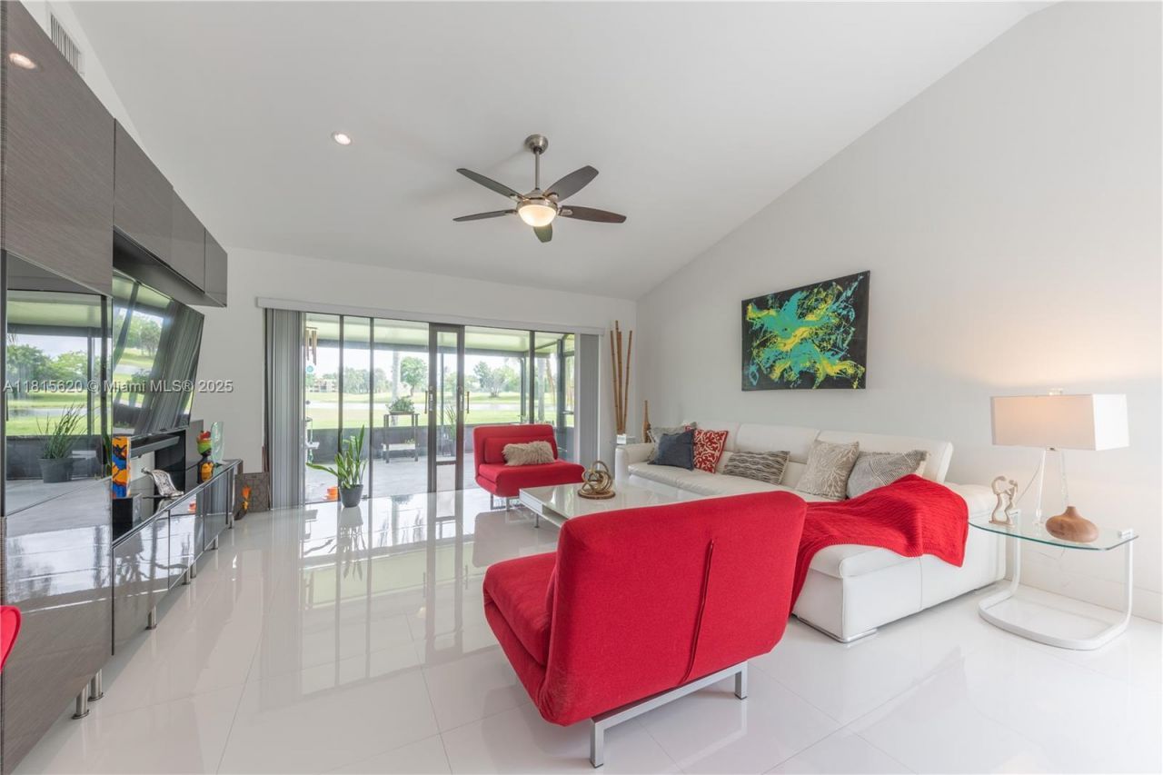 16189 Laurel Dr, Unit 25, Weston, FL 33326 Photo