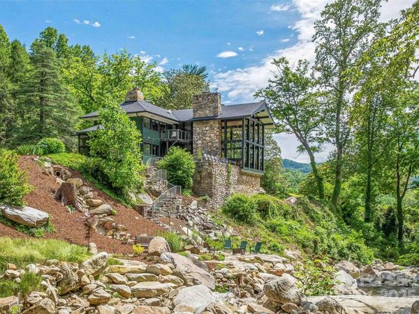 400 Kings Drive, Lake Lure, NC 28746