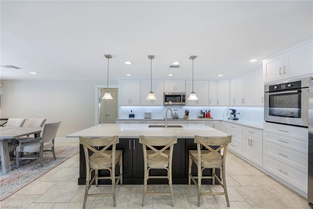 725 Old Trail Dr, Naples, FL 34103 Photo