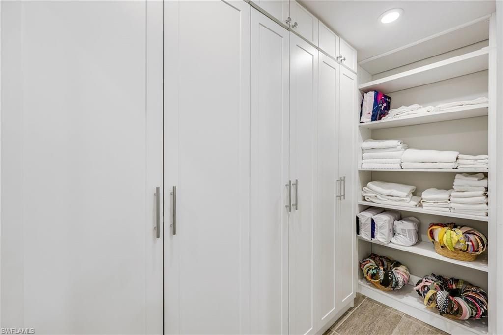725 Old Trail Dr, Naples, FL 34103 Photo